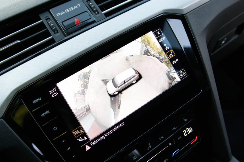 Volkswagen - Passat - pic45