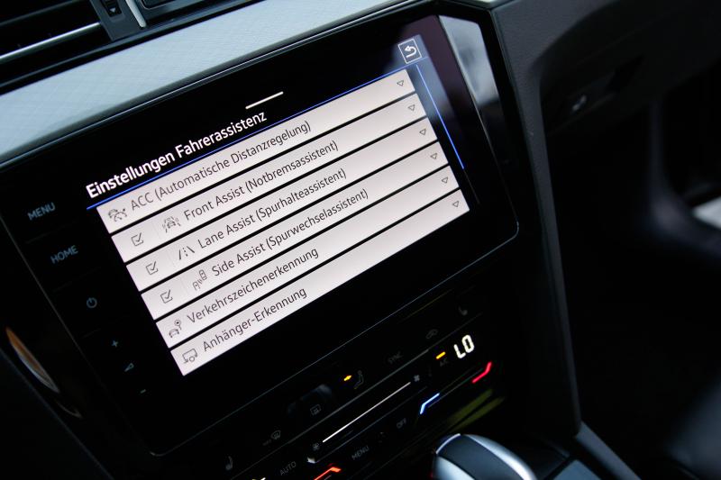 Volkswagen - Passat - pic47