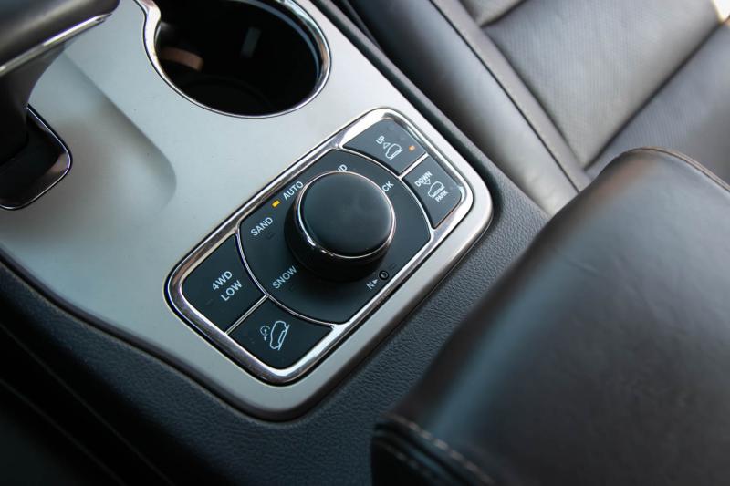 Jeep - GRAND CHEROKEE - pic23