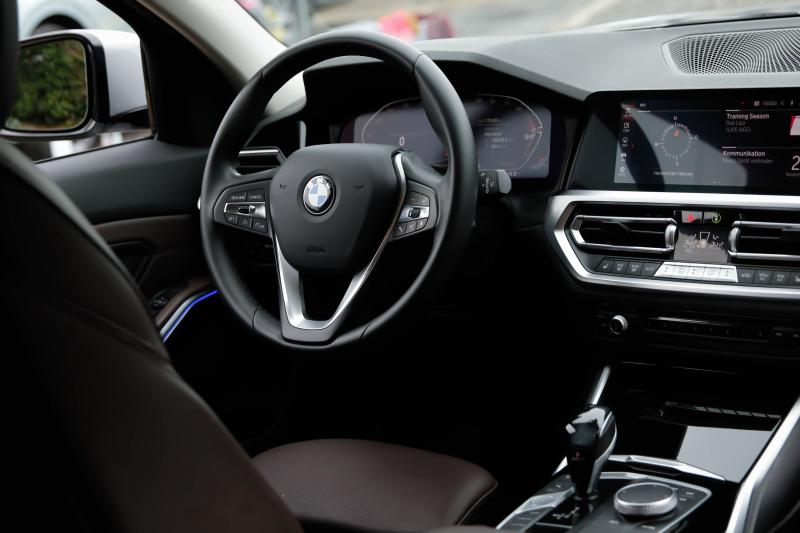 BMW - 320 - pic39
