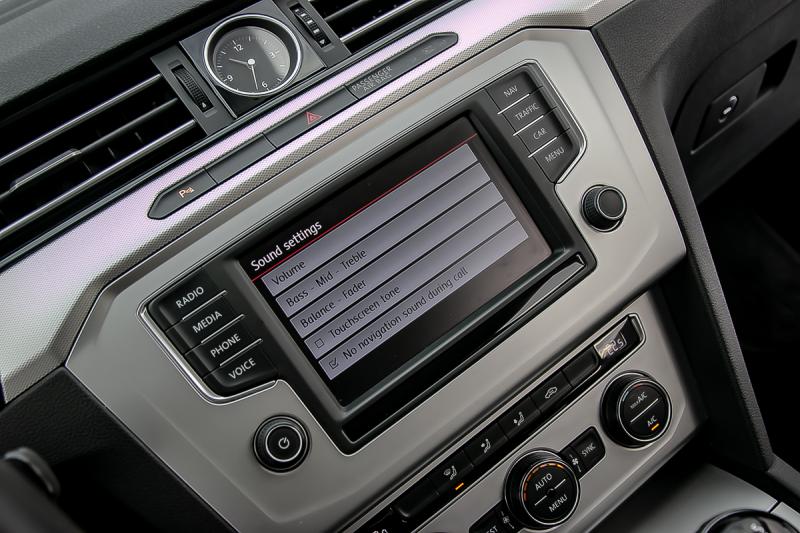 Volkswagen - Passat - pic21