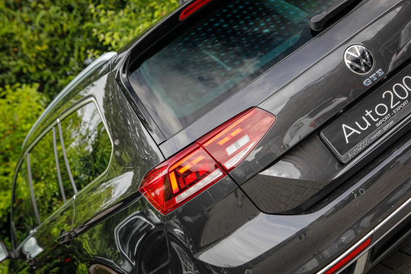 Volkswagen - Passat - pic5