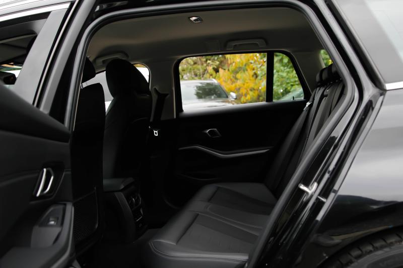 BMW - 320 - pic13