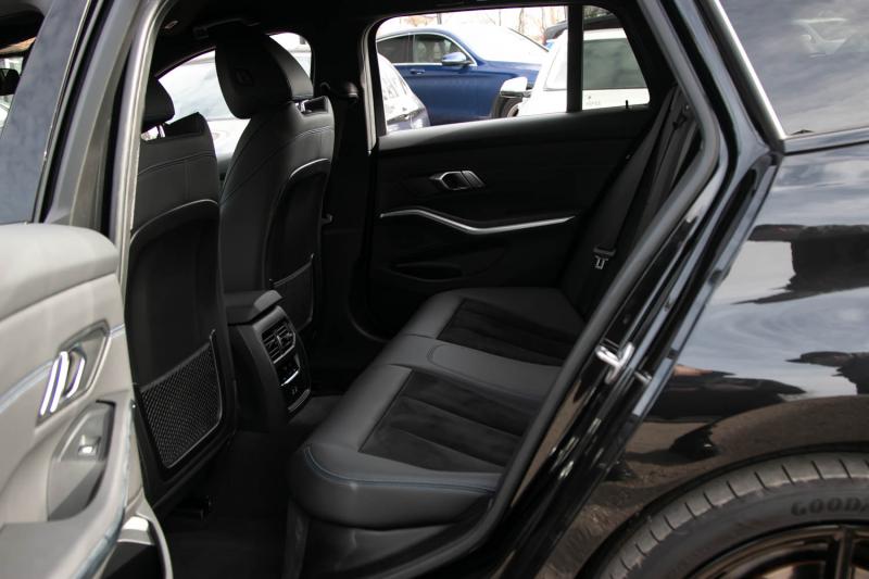 BMW - 320 - pic12