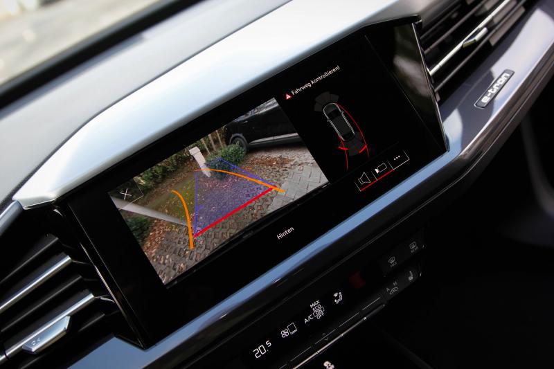 Audi - Q4 - pic21