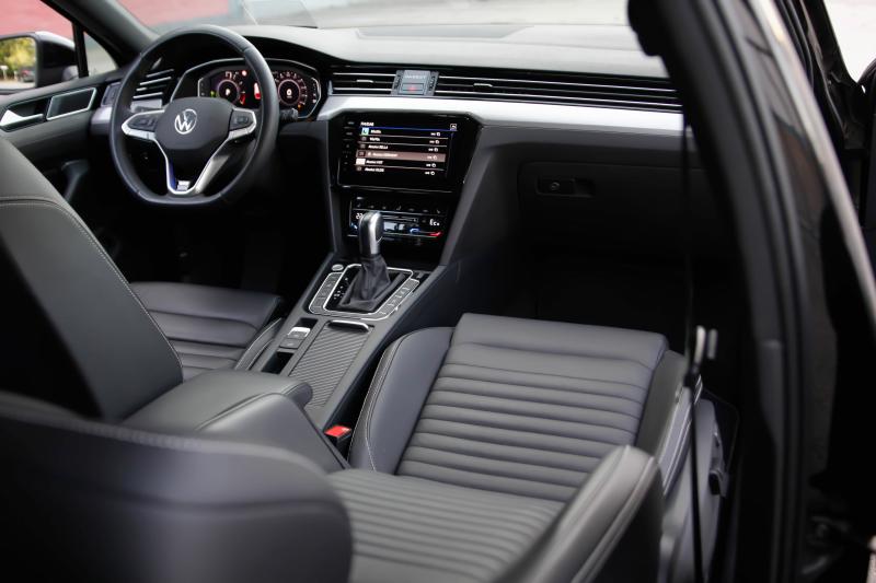 Volkswagen - Passat - pic15