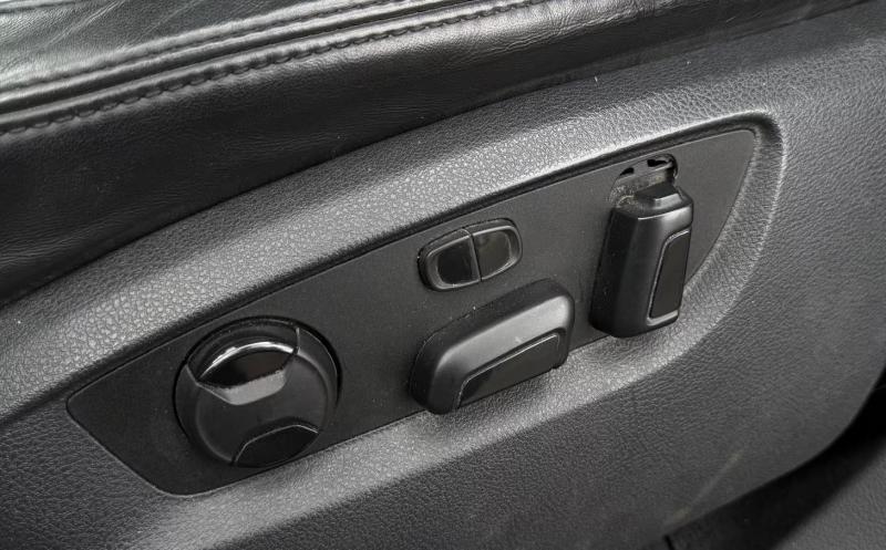 Volkswagen - Touareg - pic3