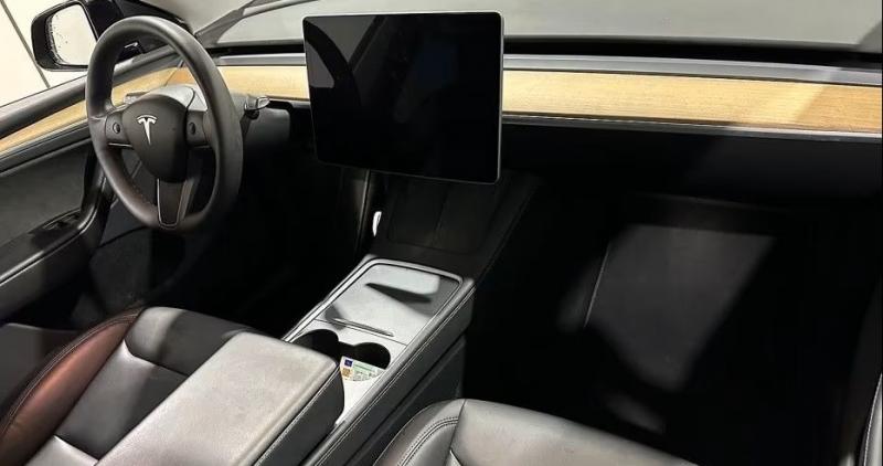 Tesla - Model Y Long Range AWD - pic4