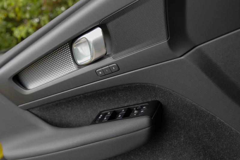 Volvo - XC40 - pic19