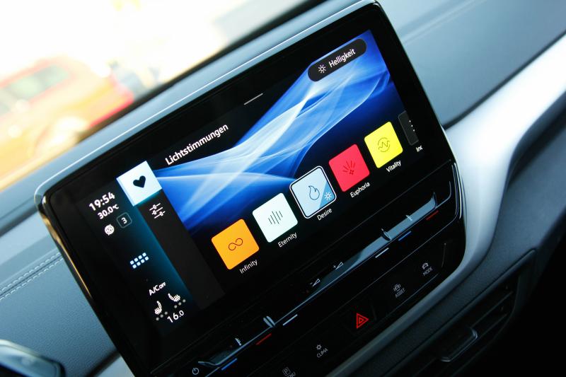 Volkswagen - ID4 - pic25