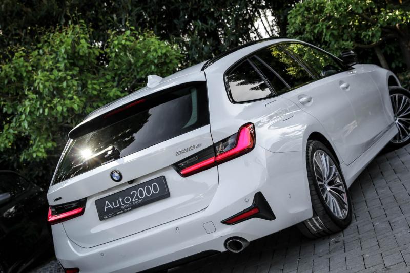 BMW - 330 - pic4