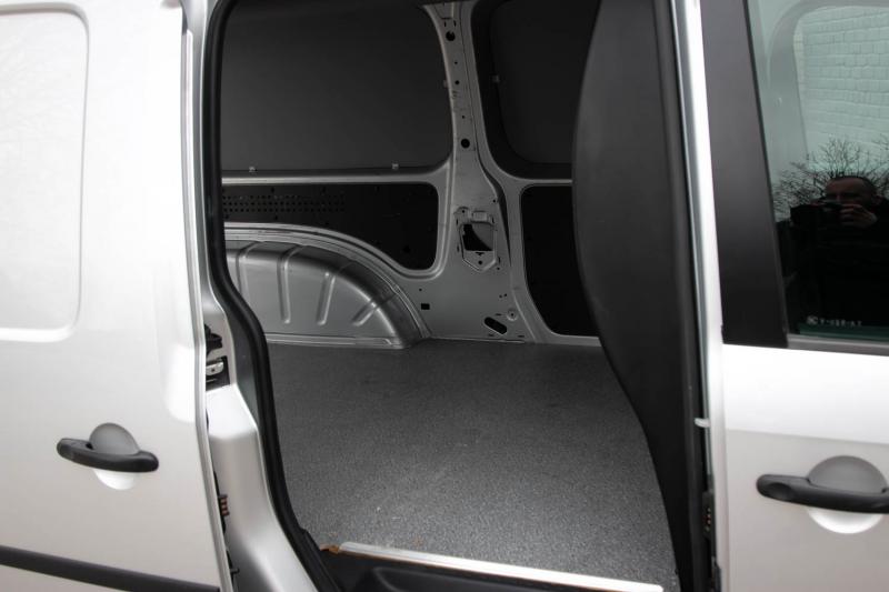Volkswagen - Caddy - pic25