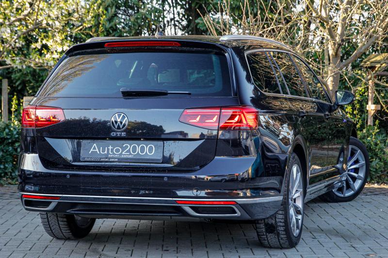 Volkswagen - Passat - pic9