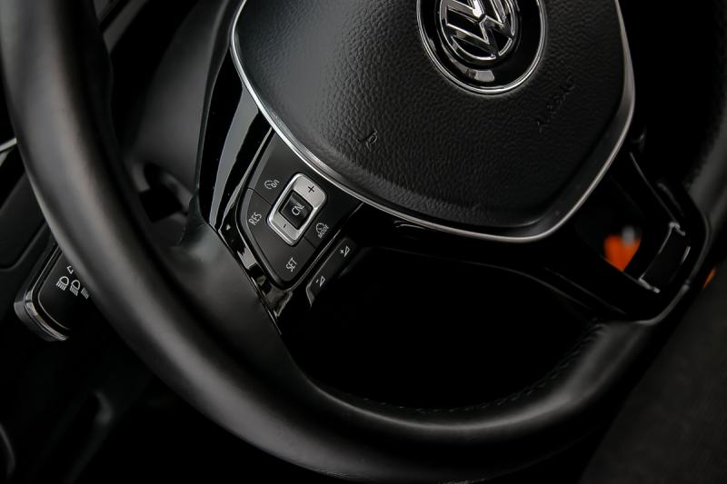 Volkswagen - Passat - pic32