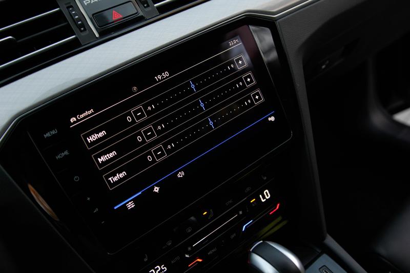 Volkswagen - Passat - pic41