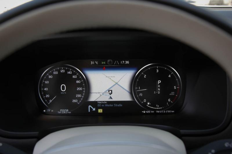 Volvo - V90 Cross Country - pic17