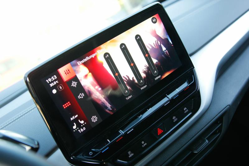 Volkswagen - ID4 - pic24