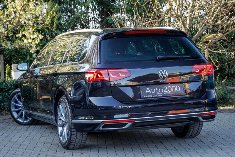 Volkswagen - Passat - pic10