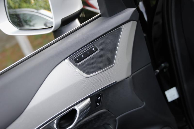 Volvo - XC90 - pic16
