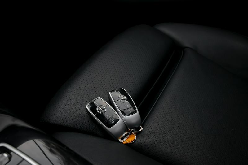 Mercedes - E200 - pic13