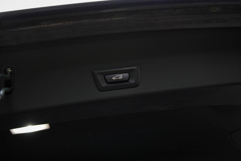 BMW - IX3 - pic34