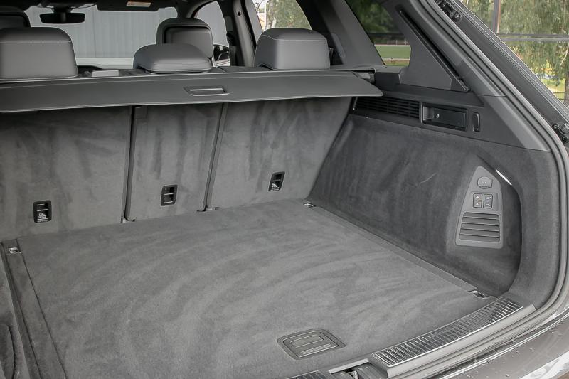 Volkswagen - Touareg - pic13