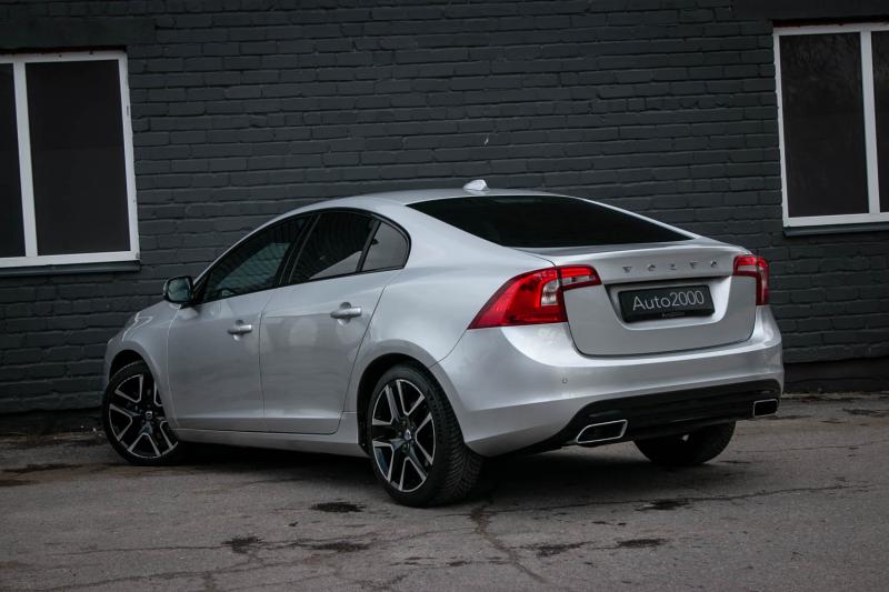 Volvo - S60 - pic4