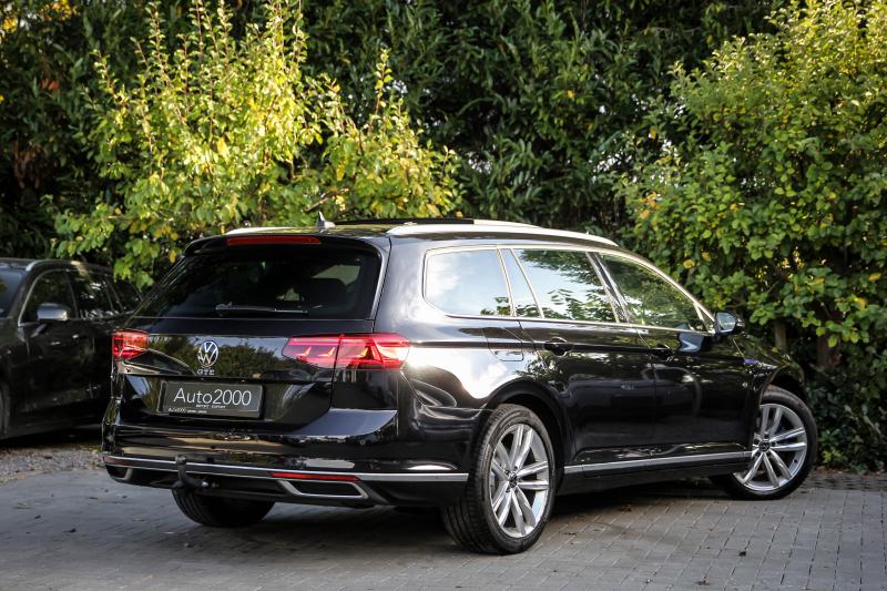 Volkswagen - Passat - pic4