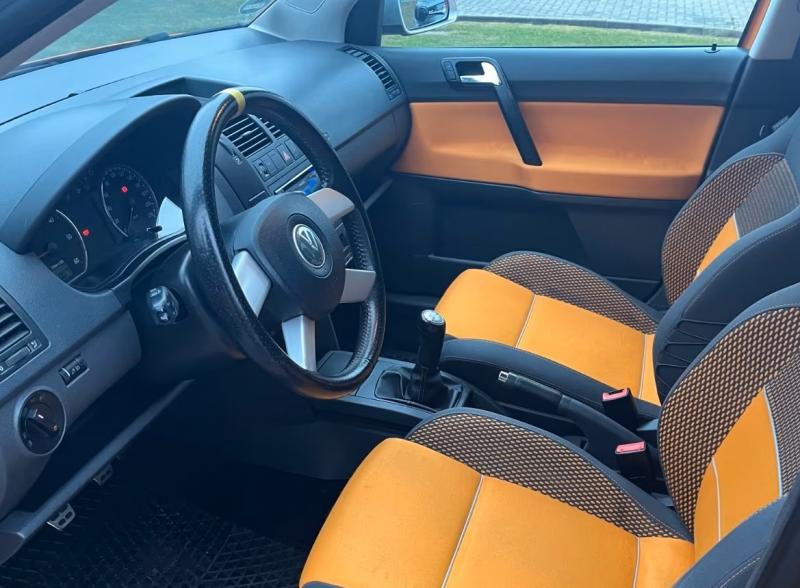 Volkswagen - Cross Polo - pic4