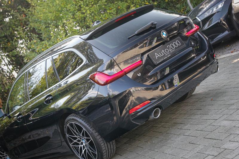BMW - 320 - pic10