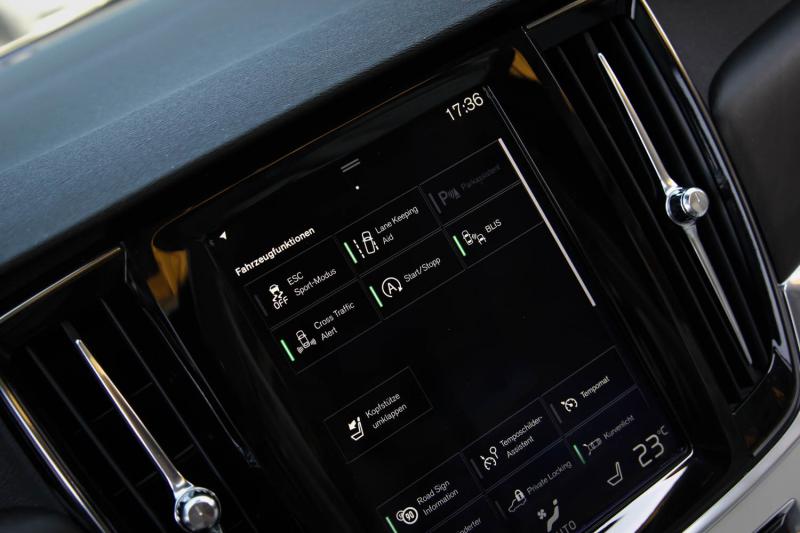 Volvo - V90 Cross Country - pic28
