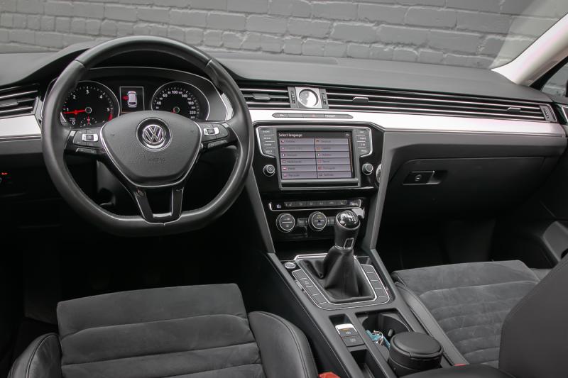 Volkswagen - Passat - pic11