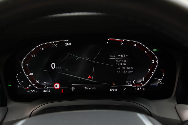 BMW - 320 - pic32
