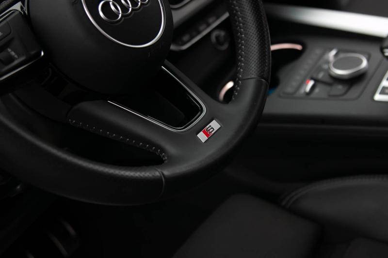 Audi - A4 - pic17