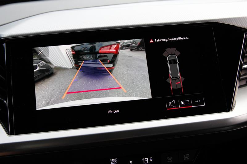 Audi - Q4 - pic16