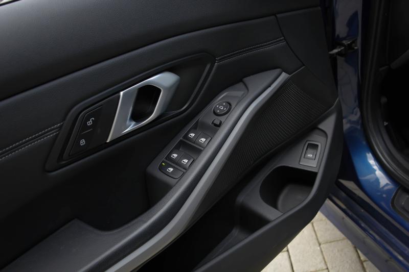 BMW - 320 - pic35