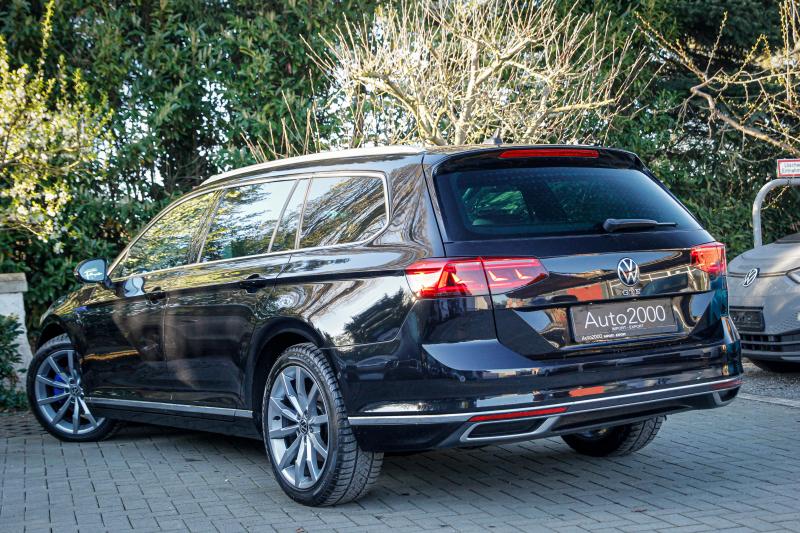 Volkswagen - Passat - pic11