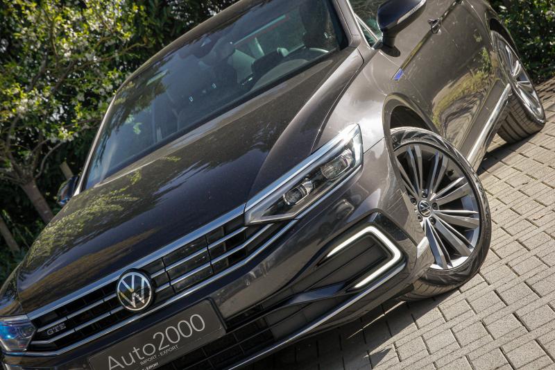 Volkswagen - Passat - pic5