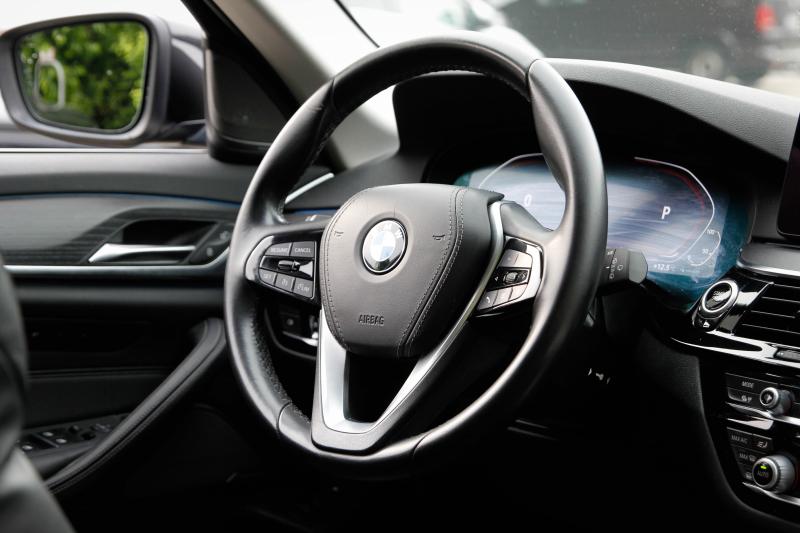BMW - 530e - pic18