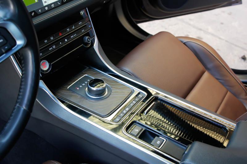 Jaguar - XF - pic16