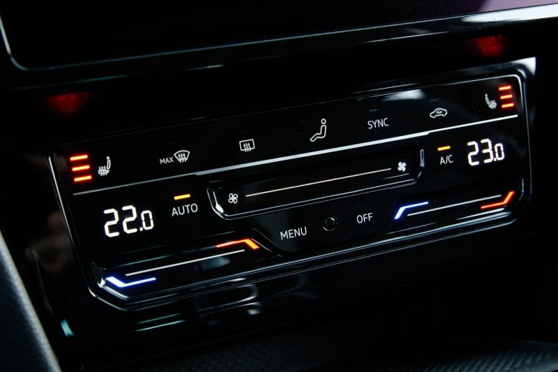 Volkswagen - Passat - pic23