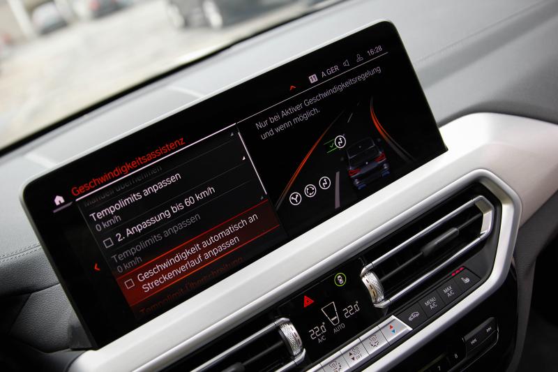 BMW - IX3 - pic26