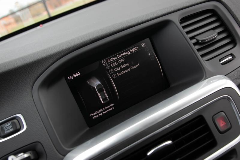 Volvo - S60 - pic32