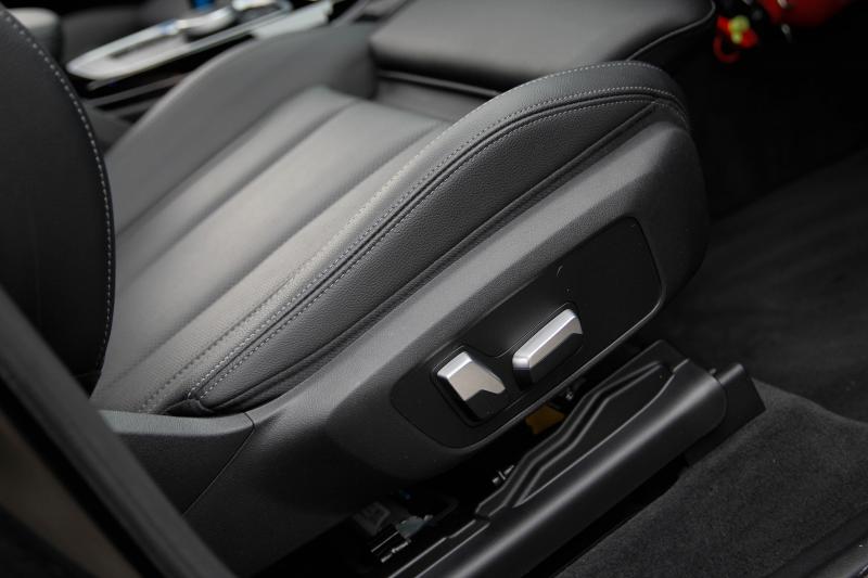 BMW - IX3 - pic16