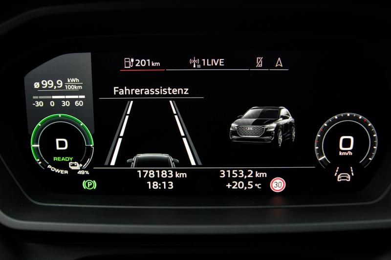 Audi - Q4 - pic26