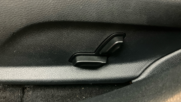 Mercedes - C220 - pic11