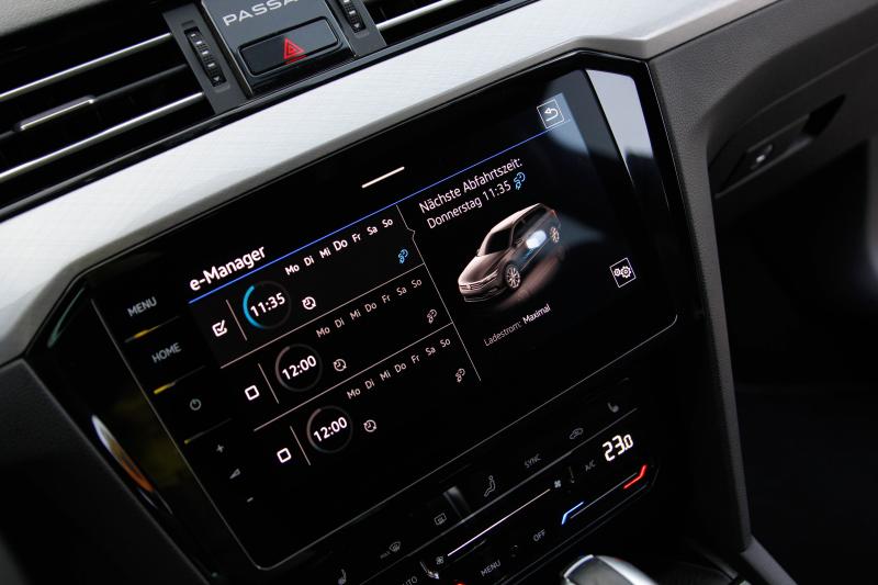 Volkswagen - Passat - pic39