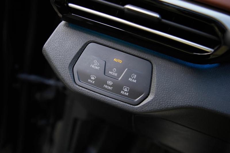 Volkswagen - ID4 - pic33