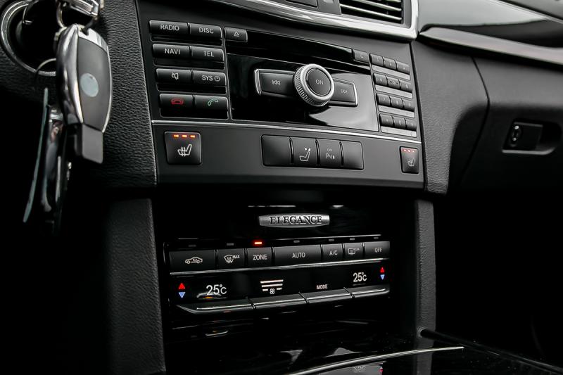 Mercedes - E300 - pic20