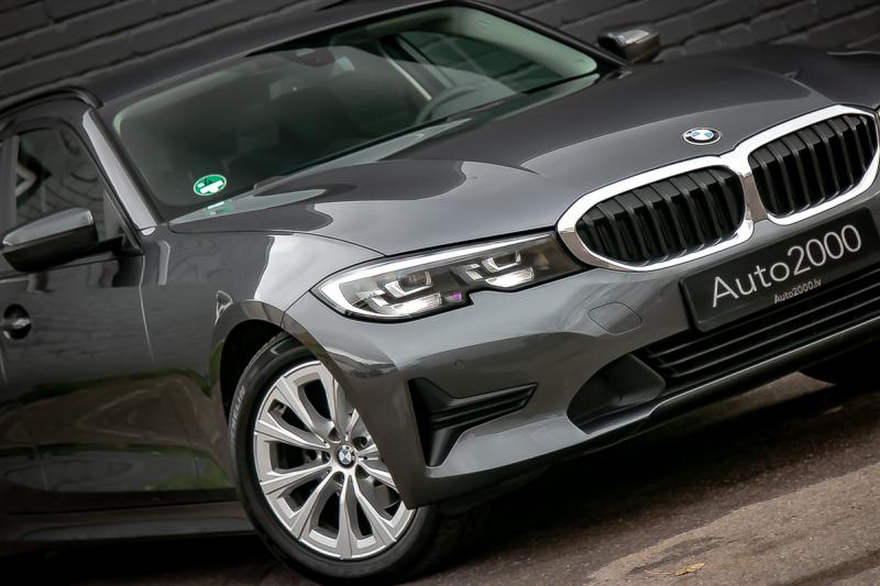 BMW - 320 - pic8